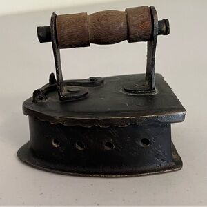 Antique Cast Mini Iron Clothing Press “Sad Iron”